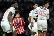 Pumas enfrenta al líder Chivas en duelo histórico del fútbol mexicano