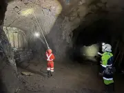 Rescatan con vida a segundo minero en Sinaloa tras 13 días atrapado a 300 metros