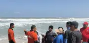 Semar rescata a menor arrastrado por corriente en playa de Veracruz durante operativo