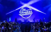 The Strokes confirma su regreso con nuevo álbum 'Reality Awaits' tras seis años de silencio
