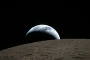 Tripulación de Artemis II captura impresionante imagen de la Tierra desde el espacio