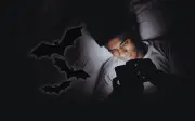Vamping: El peligro de usar el celular por la noche y cómo afecta la salud