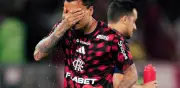 VAR detecta gesto obsceno y provoca expulsión de futbolista del Corinthians