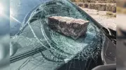Video: agreden a automovilista en Cuajimalpa con piedras y palos
