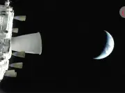 Video viral de Artemis II: ¿OVNIs o cristales de hielo? La NASA explica el misterio