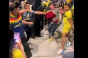 Violento Enfrentamiento entre Aficionados del América y Nashville en Partido de Concacaf