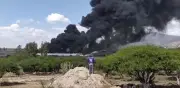 Voraz incendio arrasa granja avícola en Querétaro; investigan causas del siniestro