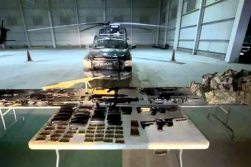 Abandonan arsenal tras enfrentamiento con Fuerza Civil en NL