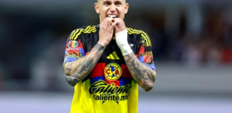 Afición del América exige salida de Brian Rodríguez en su cumpleaños