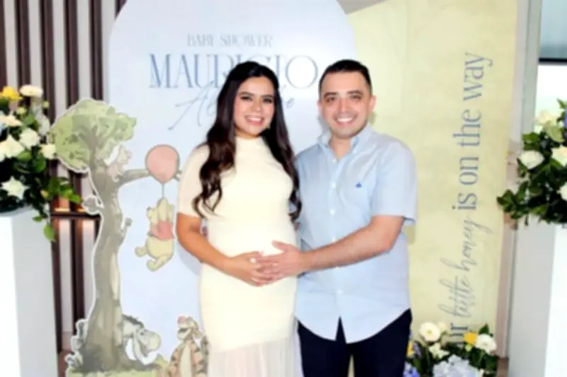 Alejandra García Medina celebra su baby shower con amigas y familia