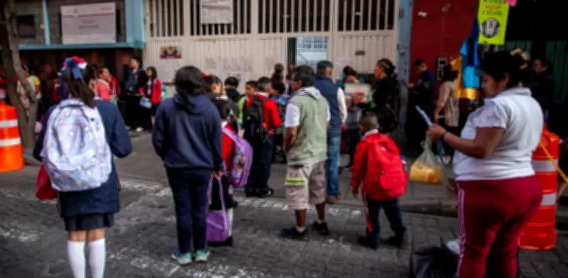 Alerta por retos virales que simulan amenazas escolares en CDMX