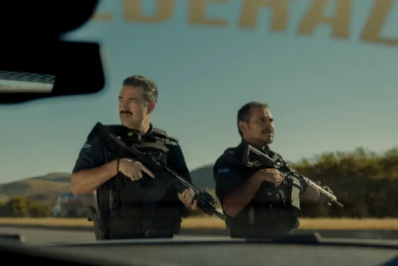 Alfonso Herrera y Noé Hernández estelarizan 'La captura' de Netflix