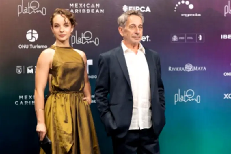 Alfredo Castro critica presencia de Ayuso en Premios Platino