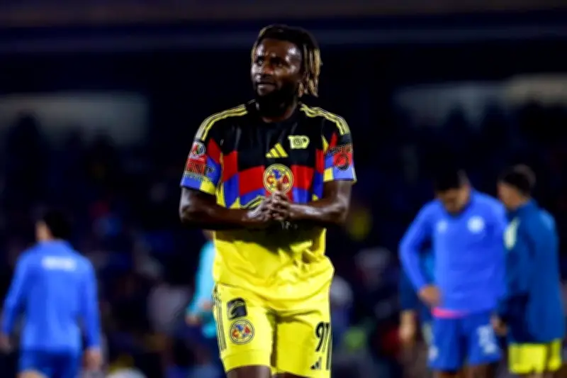 Allan Saint-Maximin sufrió con la altura de México en su debut