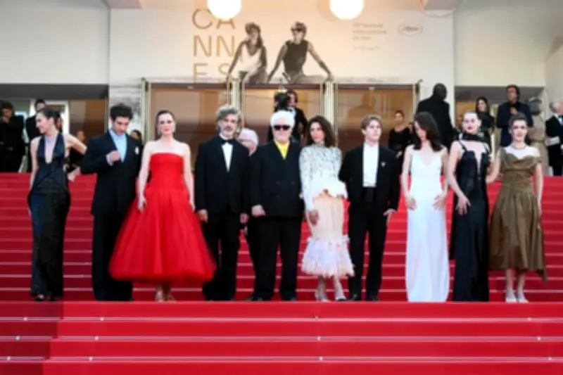 Almodóvar apuesta por drama sobre crisis creativa en Cannes