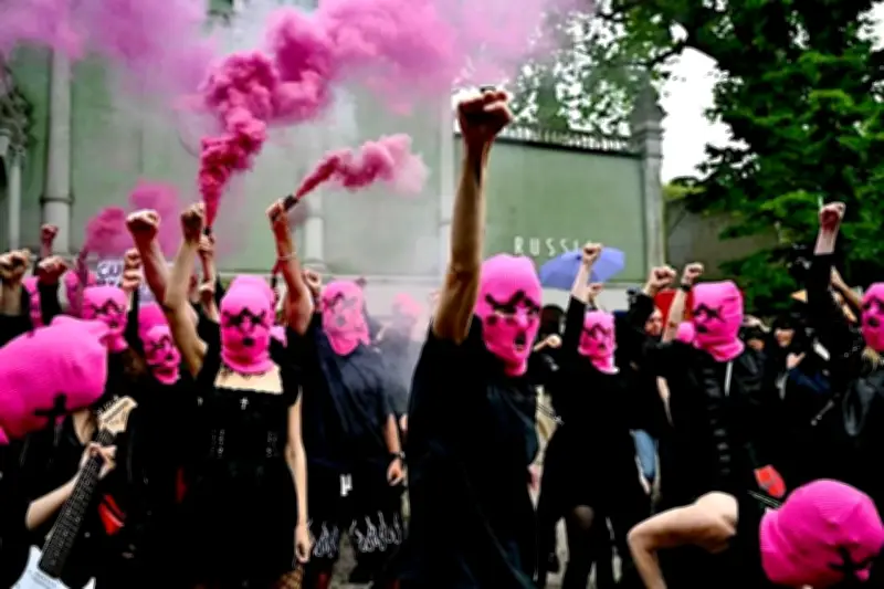 Ambiente tenso en la Bienal de Venecia por protestas y debates