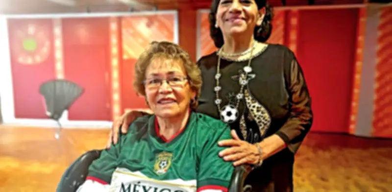 Amor de madre: el apoyo clave de las mamás en el futbol femenil
