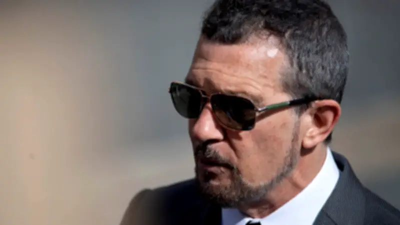 Antonio Banderas desmiente rumores de bancarrota y aclara su situación financiera