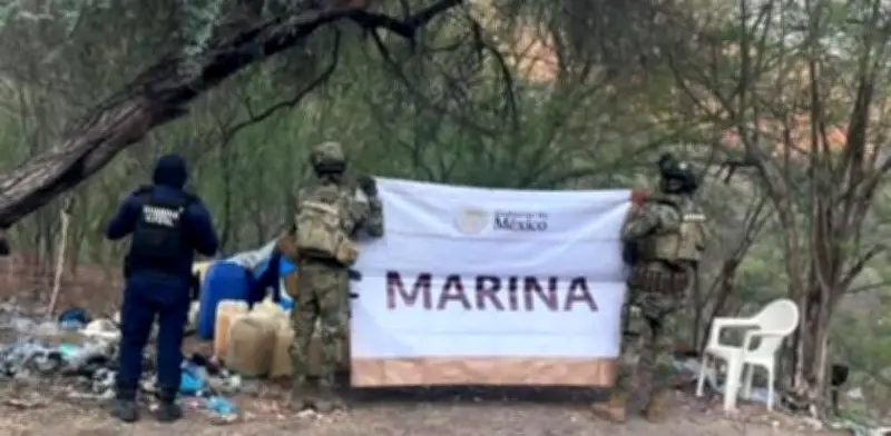 Aseguran más de 11 mil litros de hidrocarburo en Arteaga, Michoacán
