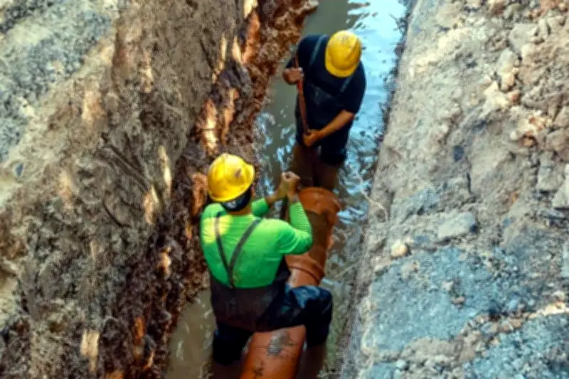 AYD completa el 50% del mantenimiento a la red sanitaria