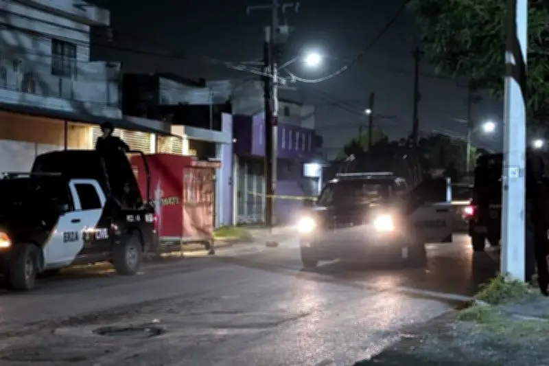 Balean en la cabeza a conductor en Monterrey