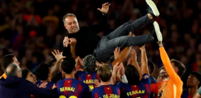 Barcelona renueva a Hansi Flick hasta 2028 tras título de LaLiga