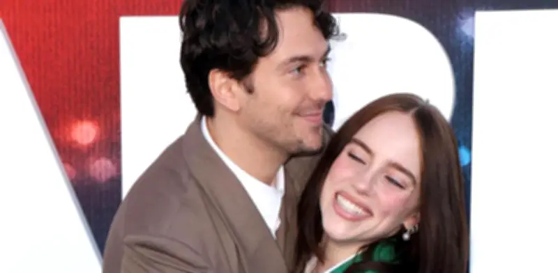 Billie Eilish y Nat Wolff oficializan su romance en la alfombra roja