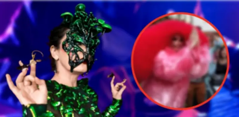Björk deslumbra en Venecia con look rave y alta costura