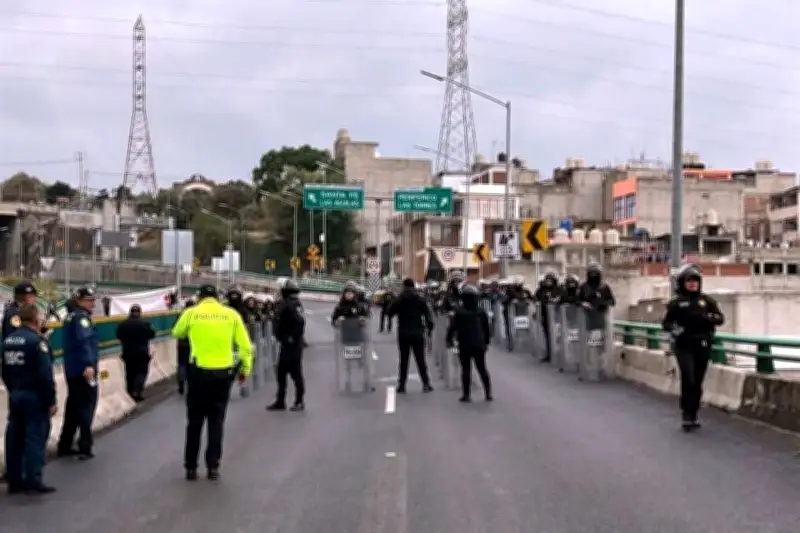 Bloqueo y manotazos en la Supervía ponen en riesgo a automovilistas