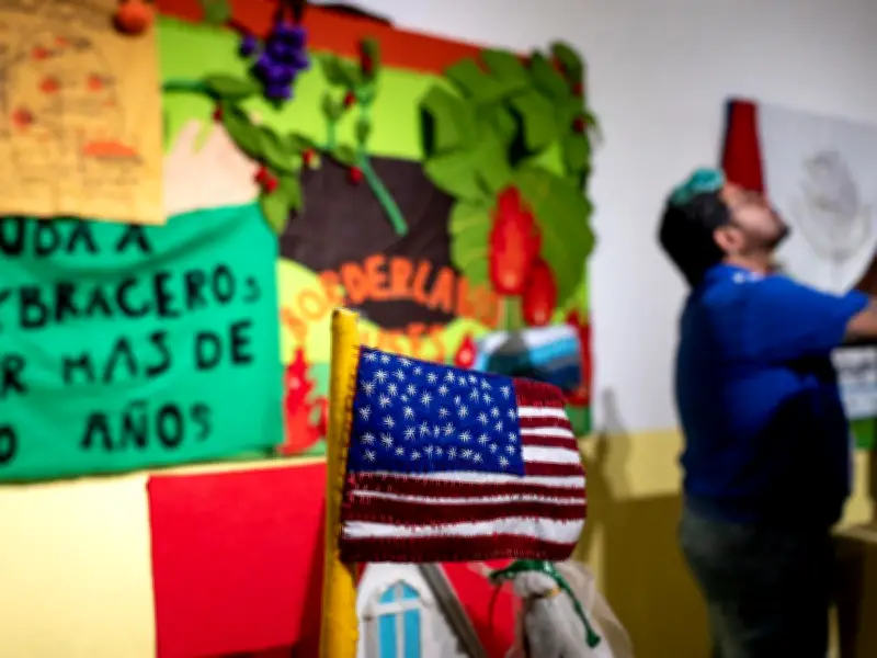 Braceros: una exposición en Marco aborda la historia migrante