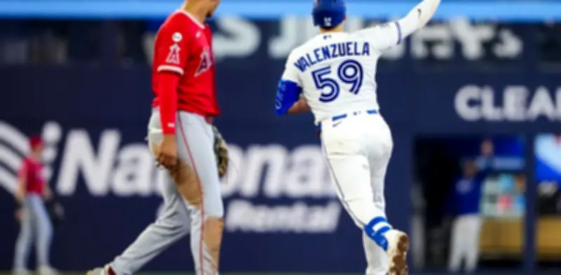 Brandon Valenzuela brilla con 4 hits y un jonrón en Toronto