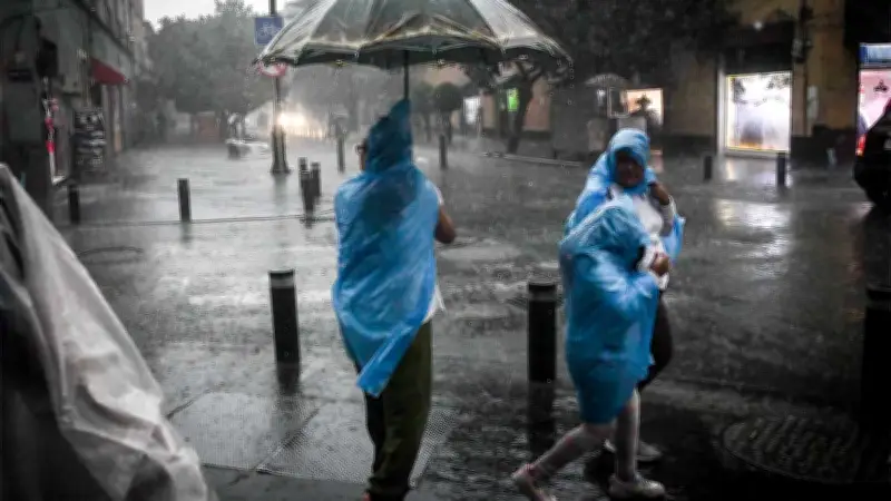 Brugada admite problema estructural en CDMX para lluvias