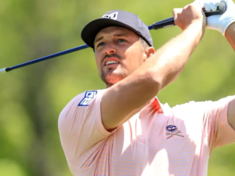 Bryson DeChambeau planea su futuro en YouTube ante posible desaparición de LIV Golf