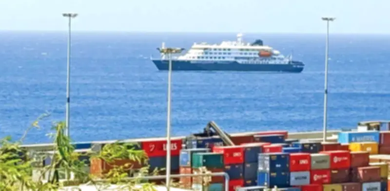 Cabo Verde rechaza barco con hantavirus; buscan atraque alternativo