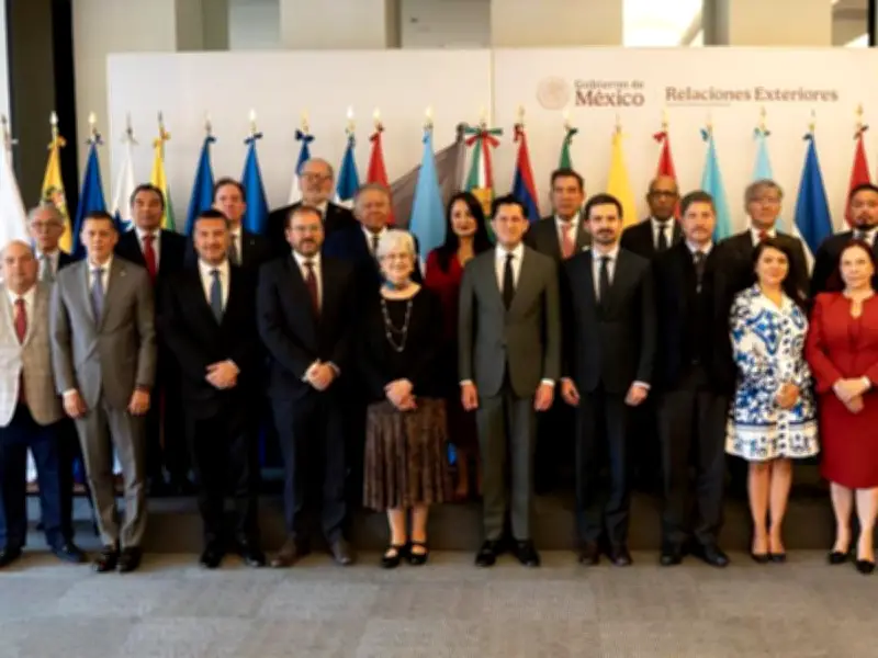 Canciller Velasco se reúne con embajadores de América Latina y el Caribe