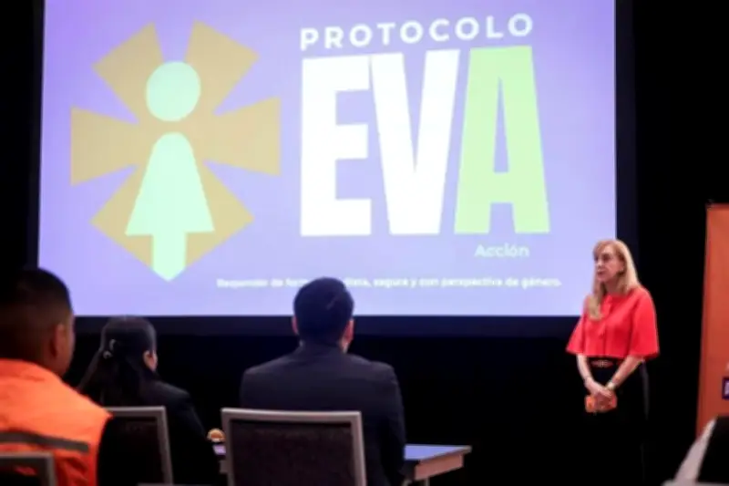 Capacitan a 35 negocios regiomontanos en protocolo Eva contra violencia