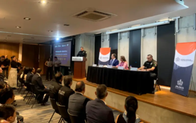 Capacitan a policías de Jalisco en ciberinvestigación para el Mundial 2026