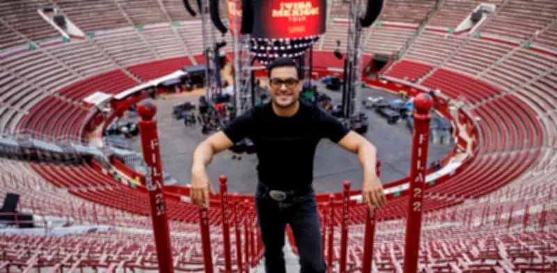 Carlos Rivera debuta en Plaza México con ¡Vida México!