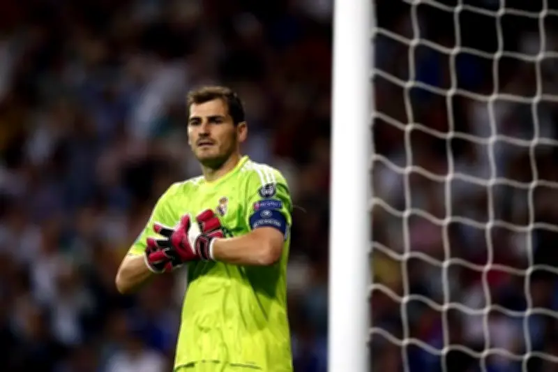 Casillas pide al Real Madrid no fichar a Mourinho
