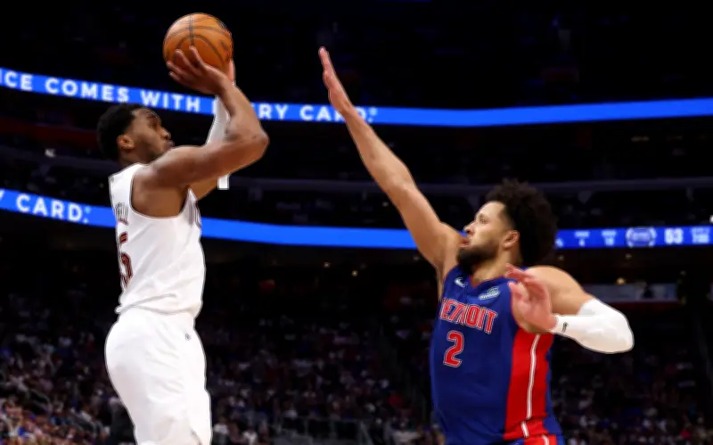 Cavaliers arrasan a Pistons y vuelven a Finales del Este