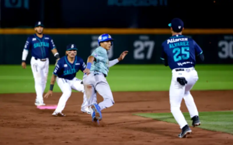 Charros de Jalisco pierde ventaja y cae ante Saraperos de Saltillo 4-3