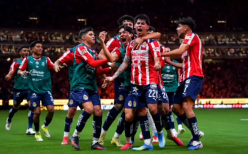Chivas remonta ante Tigres y avanza a Semifinales del Clausura 2026