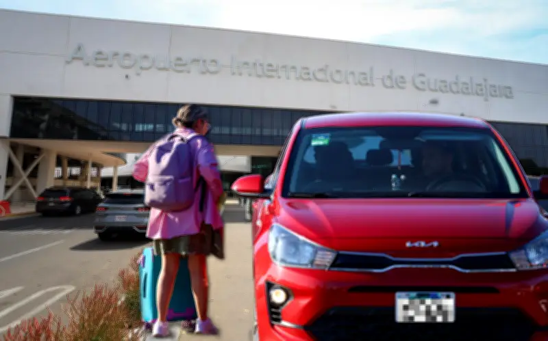 Choferes de plataformas agradecen base en aeropuerto de Guadalajara pero piden diálogo