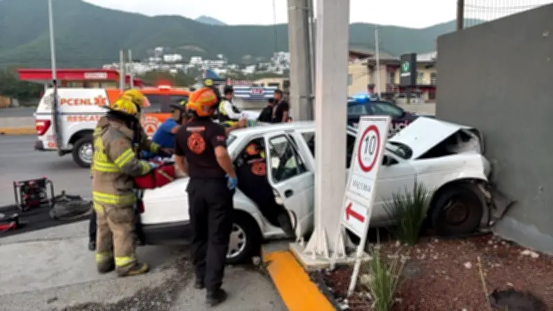 Choque en carretera Nacional deja 2 muertos y 3 heridos graves