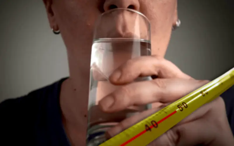 Ciencia revela la mejor bebida para hidratarse en ola de calor