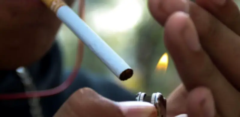 Cofepris alerta sobre 180 marcas de cigarros ilegales en México