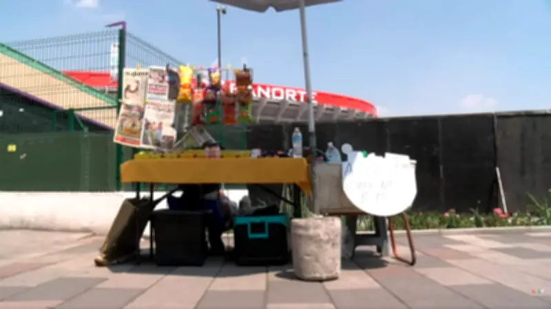 Comerciantes del Estadio CDMX enfrentan incertidumbre por reordenamiento