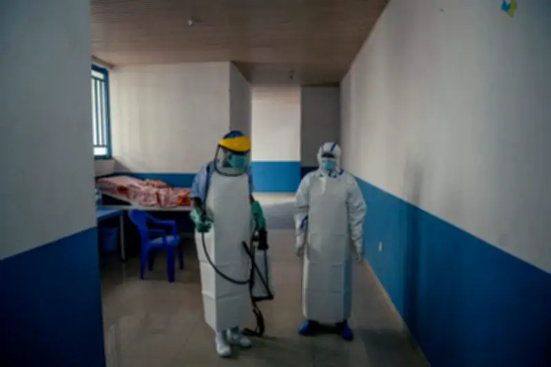 Congo lanza alerta por entierro tras muerte por ébola