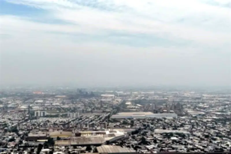 Contaminación cubre de gris la Ciudad de México