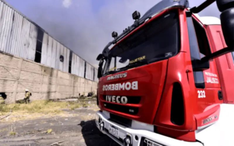 Controlan incendio en procesadora de pollos en Lagos de Moreno; 3 heridos